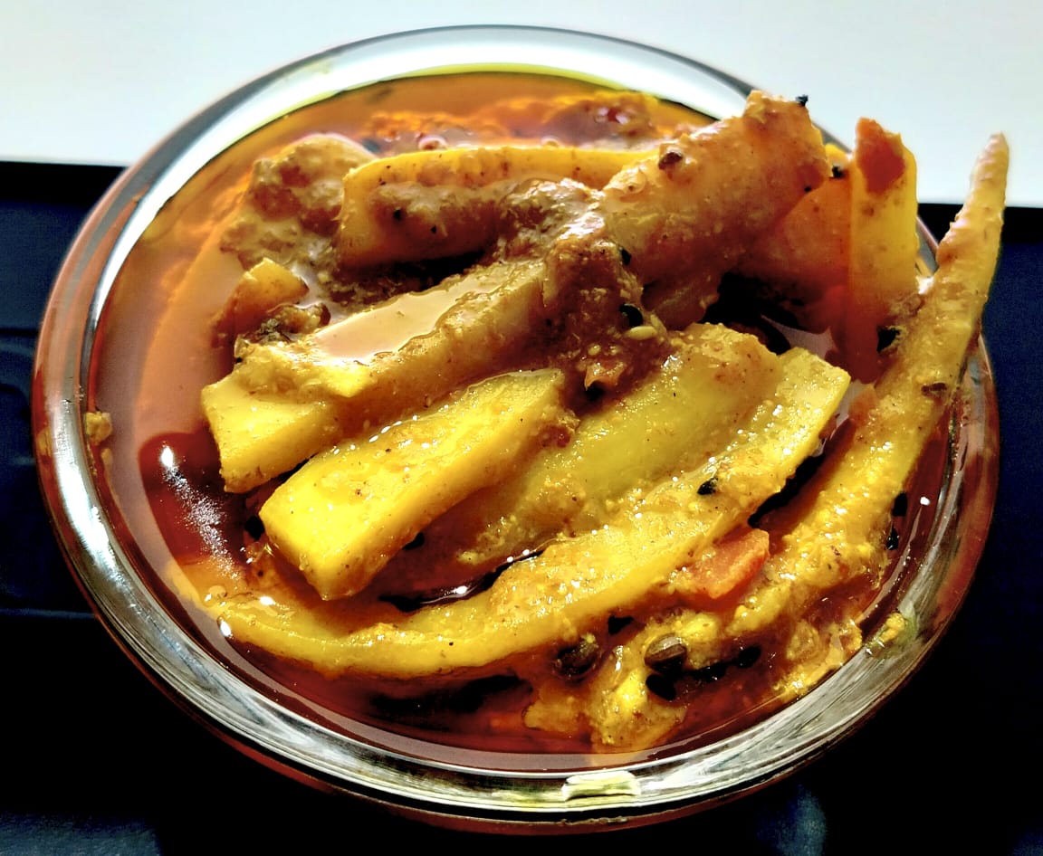 Moringa Pickle 1000G   سوہنجنا اچار